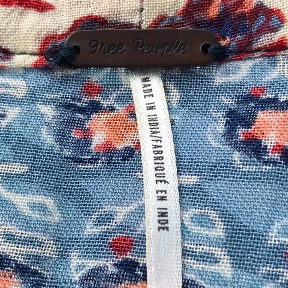 Free People Caravan Patchwork Printed Button Front Rayon Blouse Size Medium - Picture 13 of 15